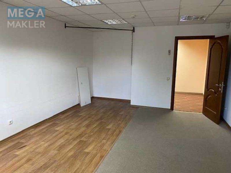 Оренда комерційної нерухомості, 95&nbsp;кв.м, под офис, <a class="location-link" href="/kiev/" title="Недвижимость Київ">Київ</a>, <a class="location-link" href="/kiev/dneprovskij/" title="Недвижимость Дніпровський район">Дніпровський р-н</a>, Георгия Тороповского ул., 37а (изображение 3)