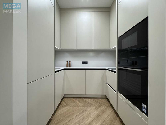 Оренда 2 кімнатної квартири, <a class="location-link" href="/kiev/" title="Недвижимость Київ">Київ</a>, <a class="location-link" href="/kiev/pecherskij/" title="Недвижимость Печерський район">Печерський р-н</a>, Василия Тютюнника ул., 39 (изображение 22)