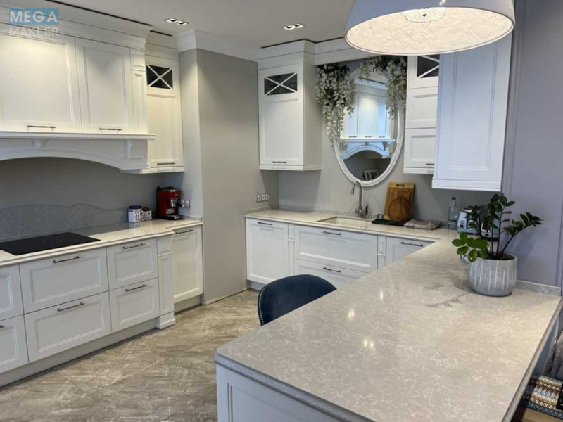 Продаж 3 кімнатної квартири (102/58/14), 15 пов. 20 пов. будинку, <a class="location-link" href="/kiev/" title="Недвижимость Київ">Київ</a>, <a class="location-link" href="/kiev/goloseevskij/" title="Недвижимость Голосіївський район">Голосіївський р-н</a>, Маршала Конева ул., 10/1 (изображение 5)