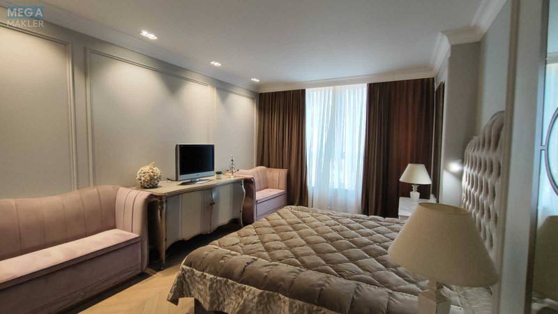 Продаж 3 кімнатної квартири (102/58/14), 15 пов. 20 пов. будинку, <a class="location-link" href="/kiev/" title="Недвижимость Київ">Київ</a>, <a class="location-link" href="/kiev/goloseevskij/" title="Недвижимость Голосіївський район">Голосіївський р-н</a>, Маршала Конева ул., 10/1 (изображение 11)