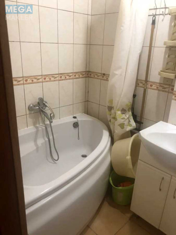 Оренда 2 кімнатної квартири, <a class="location-link" href="/kiev/" title="Недвижимость Київ">Київ</a>, <a class="location-link" href="/kiev/shevchenkovskij/" title="Недвижимость Шевченківський район">Шевченківський р-н</a>, Салютная ул., 25а (изображение 10)