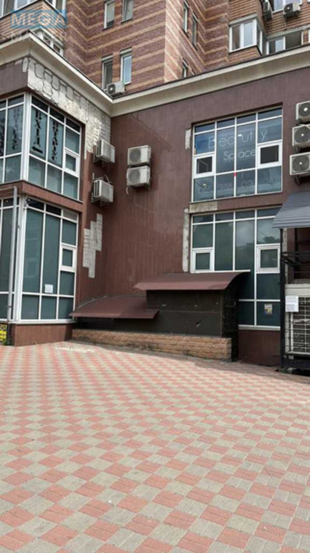 Продаж комерційної нерухомості, 227&nbsp;кв.м, под магазин, <a class="location-link" href="/kiev/" title="Недвижимость Київ">Київ</a>, <a class="location-link" href="/kiev/goloseevskij/" title="Недвижимость Голосіївський район">Голосіївський р-н</a>, Голосеевская ул., 13а (изображение 4)