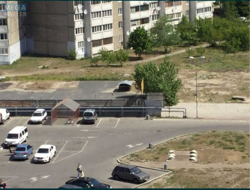 Оренда комерційної нерухомості, 300&nbsp;кв.м, <a class="location-link" href="/kiev/" title="Недвижимость Київ">Київ</a>, <a class="location-link" href="/kiev/desnyanskij/" title="Недвижимость Деснянський район">Деснянський р-н</a>, Будищанська вул. (изображение 4)