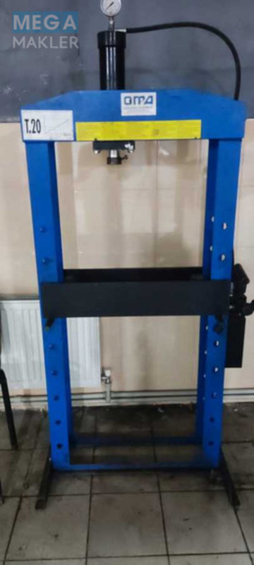 Оренда комерційної нерухомості, 300&nbsp;кв.м, <a class="location-link" href="/kiev/" title="Недвижимость Київ">Київ</a>, <a class="location-link" href="/kiev/desnyanskij/" title="Недвижимость Деснянський район">Деснянський р-н</a>, Будищанська вул. (изображение 7)