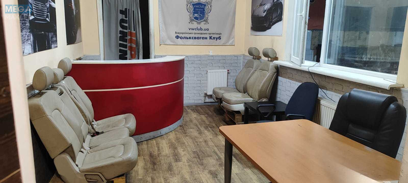 Оренда комерційної нерухомості, 300&nbsp;кв.м, <a class="location-link" href="/kiev/" title="Недвижимость Київ">Київ</a>, <a class="location-link" href="/kiev/desnyanskij/" title="Недвижимость Деснянський район">Деснянський р-н</a>, Будищанська вул. (изображение 19)