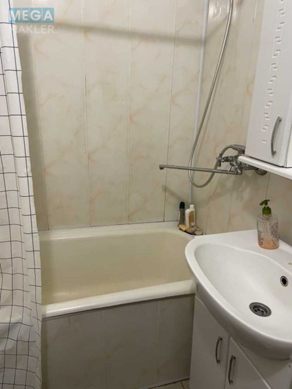 Оренда кімнати (підселення), <a class="location-link" href="/kiev/" title="Недвижимость Київ">Київ</a>, <a class="location-link" href="/kiev/podolskij/" title="Недвижимость Подільський район">Подільський р-н</a>, Квітневий пров., 1в (изображение 5)