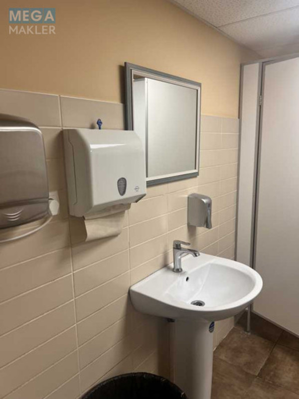 Оренда комерційної нерухомості, 510&nbsp;кв.м, под офис, <a class="location-link" href="/kiev/" title="Недвижимость Київ">Київ</a>, <a class="location-link" href="/kiev/obolonskij/" title="Недвижимость Оболонський район">Оболонський р-н</a>, Степана Бандери просп., 8 (изображение 10)