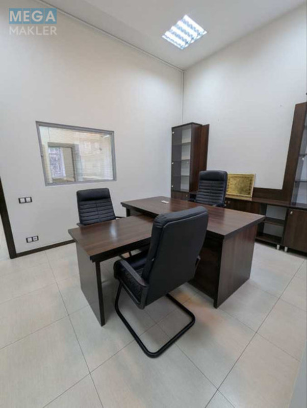 Оренда комерційної нерухомості, 98&nbsp;кв.м, под офис, <a class="location-link" href="/kiev/" title="Недвижимость Київ">Київ</a>, <a class="location-link" href="/kiev/pecherskij/" title="Недвижимость Печерський район">Печерський р-н</a>, Шота Руставелі вул., 1 (изображение 4)