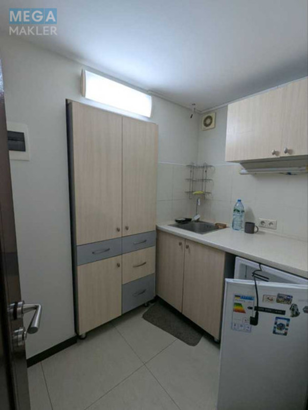 Оренда комерційної нерухомості, 98&nbsp;кв.м, под офис, <a class="location-link" href="/kiev/" title="Недвижимость Київ">Київ</a>, <a class="location-link" href="/kiev/pecherskij/" title="Недвижимость Печерський район">Печерський р-н</a>, Шота Руставелі вул., 1 (изображение 14)