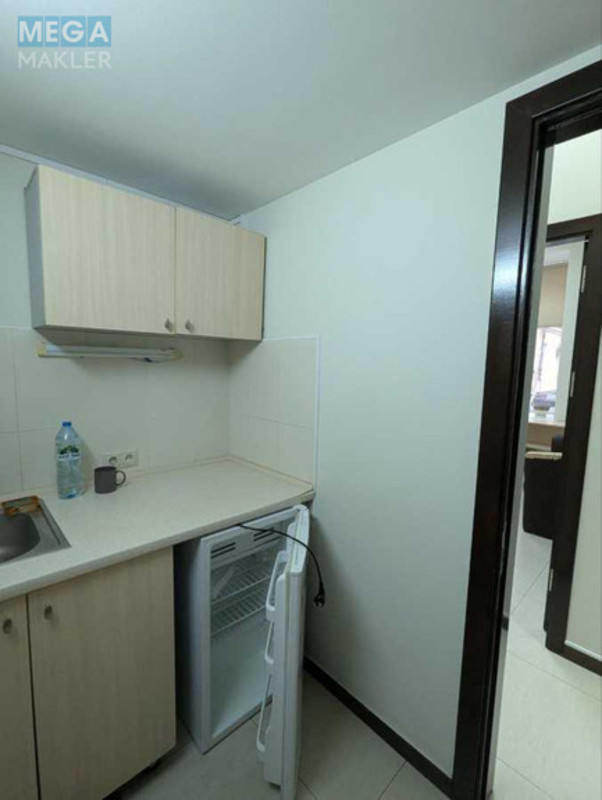 Оренда комерційної нерухомості, 98&nbsp;кв.м, под офис, <a class="location-link" href="/kiev/" title="Недвижимость Київ">Київ</a>, <a class="location-link" href="/kiev/pecherskij/" title="Недвижимость Печерський район">Печерський р-н</a>, Шота Руставелі вул., 1 (изображение 15)