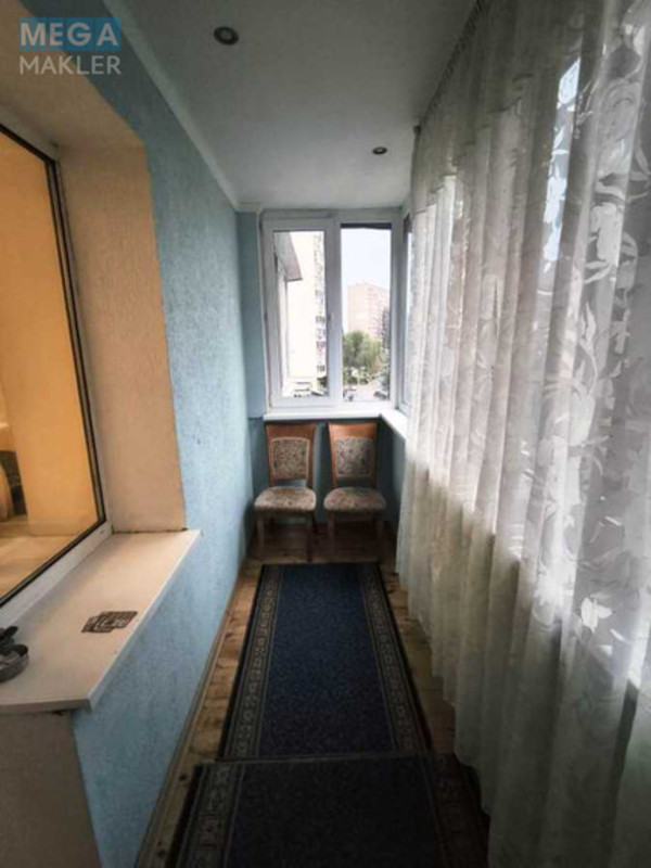 Продаж 2 кімнатної квартири (90/45/14), 3 пов. 18 пов. будинку, <a class="location-link" href="/kiev/" title="Недвижимость Київ">Київ</a>, <a class="location-link" href="/kiev/solomenskij/" title="Недвижимость Солом'янський район">Солом'янський р-н</a>, Миколи Голего вул., 5 (изображение 9)