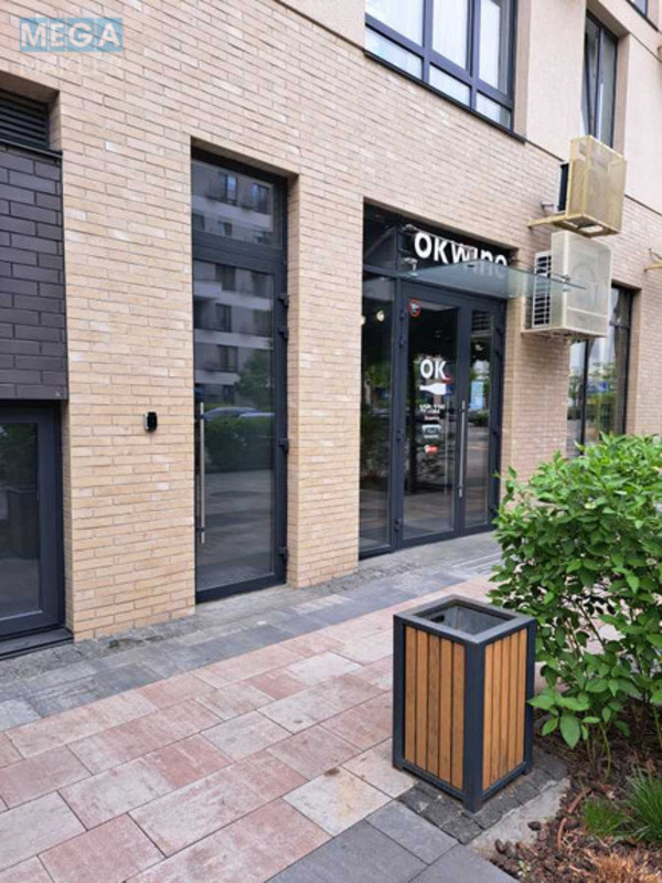 Оренда окремої будівлі/побудови, 48&nbsp;кв.м, <a class="location-link" href="/kiev/" title="Недвижимость Київ">Київ</a>, <a class="location-link" href="/kiev/shevchenkovskij/" title="Недвижимость Шевченківський район">Шевченківський р-н</a>, Салютна вул., 2 (изображение 2)