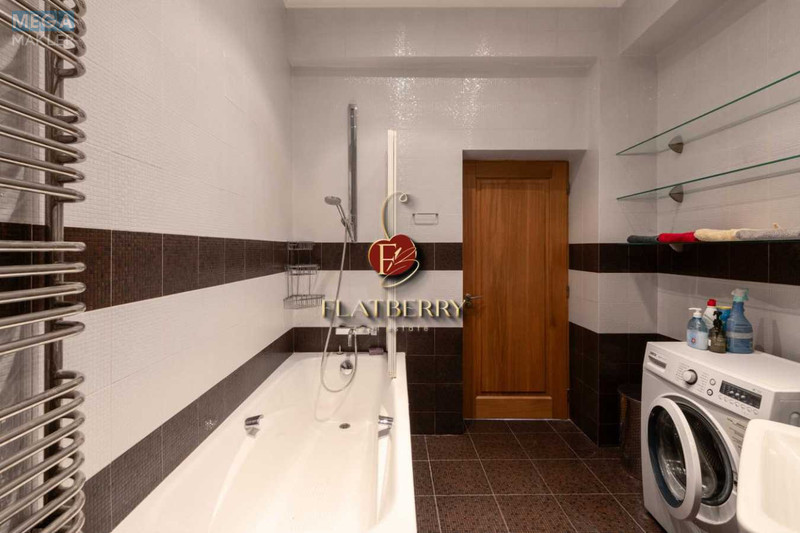 Продаж 3 кімнатної квартири (100/?/15), 4 пов. 4 пов. будинку, <a class="location-link" href="/kiev/" title="Недвижимость Київ">Київ</a>, <a class="location-link" href="/kiev/pecherskij/" title="Недвижимость Печерський район">Печерський р-н</a>, Лютеранська вул., 27/29 (изображение 20)