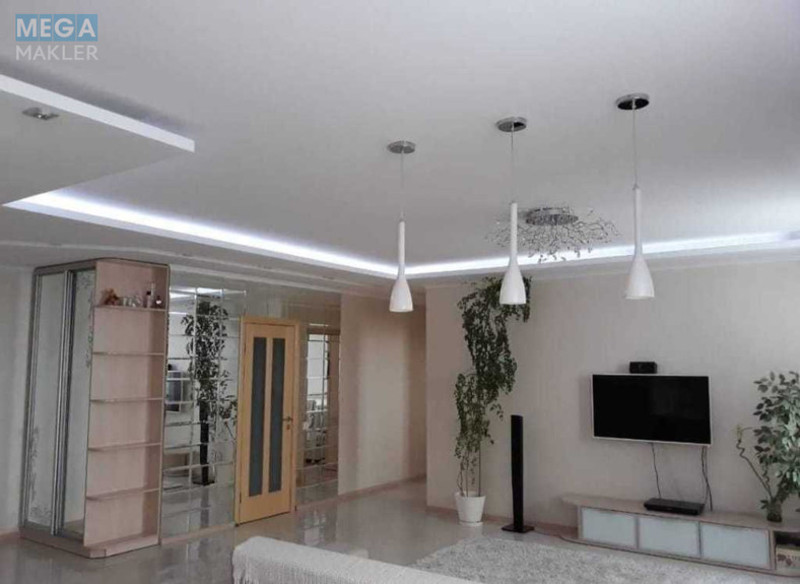 Оренда 3 кімнатної квартири, <a class="location-link" href="/kiev/" title="Недвижимость Київ">Київ</a>, <a class="location-link" href="/kiev/podolskij/" title="Недвижимость Подільський район">Подільський р-н</a>, Вишгородська вул., 45 (изображение 2)