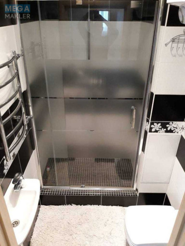 Оренда 3 кімнатної квартири, <a class="location-link" href="/kiev/" title="Недвижимость Київ">Київ</a>, <a class="location-link" href="/kiev/podolskij/" title="Недвижимость Подільський район">Подільський р-н</a>, Вишгородська вул., 45 (изображение 8)