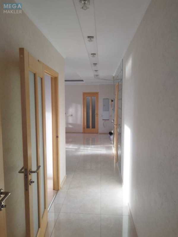 Оренда 3 кімнатної квартири, <a class="location-link" href="/kiev/" title="Недвижимость Київ">Київ</a>, <a class="location-link" href="/kiev/podolskij/" title="Недвижимость Подільський район">Подільський р-н</a>, Вишгородська вул., 45 (изображение 22)