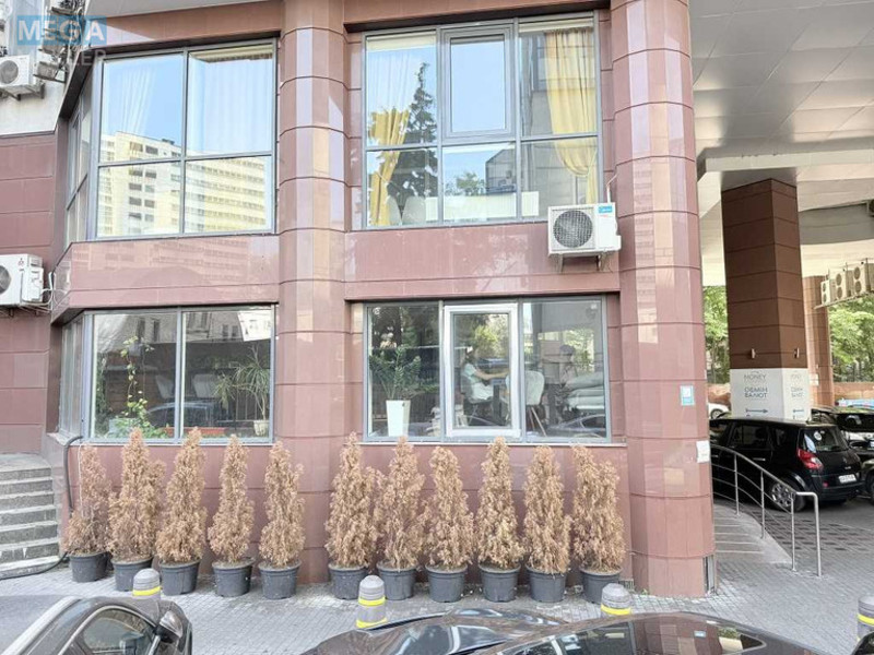 Продаж комерційної нерухомості, 118&nbsp;кв.м, под магазин, <a class="location-link" href="/kiev/" title="Недвижимость Київ">Київ</a>, <a class="location-link" href="/kiev/pecherskij/" title="Недвижимость Печерський район">Печерський р-н</a>, Кловський узвіз, 7А (изображение 5)