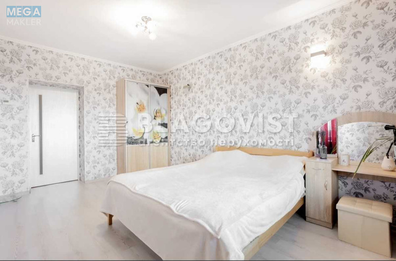 Продаж 4 кімнатної квартири (105/45/25), 5 пов. 6 пов. будинку, <a class="location-link" href="/novye-petrovcy/" title="Недвижимость Нові Петрівці">Нові Петрівці</a>, Петрівська, 9 (изображение 6)