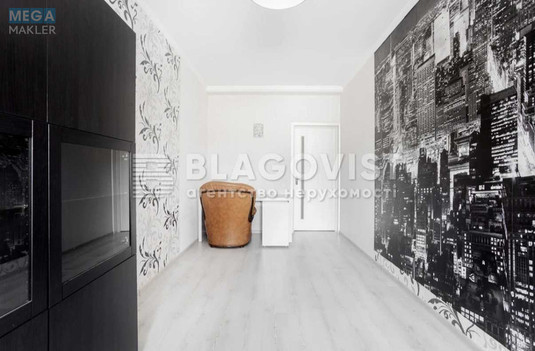 Продаж 4 кімнатної квартири (105/45/25), 5 пов. 6 пов. будинку, <a class="location-link" href="/novye-petrovcy/" title="Недвижимость Нові Петрівці">Нові Петрівці</a>, Петрівська, 9 (изображение 8)