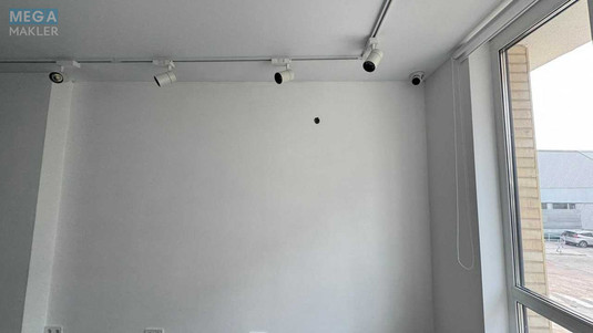 Оренда комерційної нерухомості, 52&nbsp;кв.м, под офис, <a class="location-link" href="/kiev/" title="Недвижимость Київ">Київ</a>, <a class="location-link" href="/kiev/shevchenkovskij/" title="Недвижимость Шевченківський район">Шевченківський р-н</a>, Салютна вул., 2 (изображение 24)