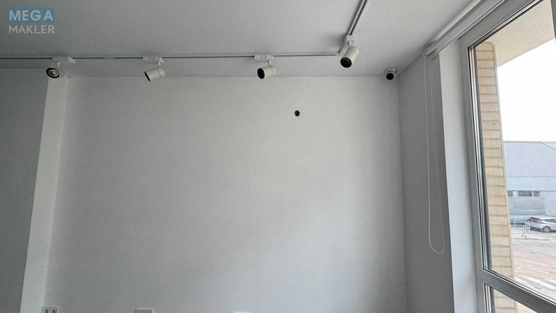 Оренда комерційної нерухомості, 52&nbsp;кв.м, под офис, <a class="location-link" href="/kiev/" title="Недвижимость Київ">Київ</a>, <a class="location-link" href="/kiev/shevchenkovskij/" title="Недвижимость Шевченківський район">Шевченківський р-н</a>, Салютна вул., 2 (изображение 24)