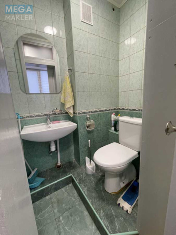 Оренда дома, <a class="location-link" href="/kiev/" title="Недвижимость Київ">Київ</a>, <a class="location-link" href="/kiev/svyatoshinskij/" title="Недвижимость Святошинський район">Святошинський р-н</a>, Михайла Котельникова вул., 48 (изображение 10)