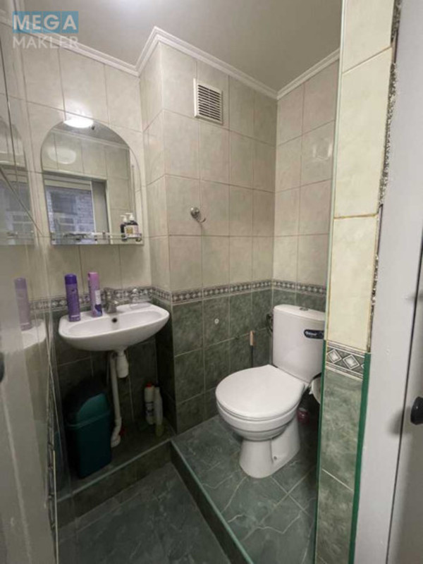 Оренда дома, <a class="location-link" href="/kiev/" title="Недвижимость Київ">Київ</a>, <a class="location-link" href="/kiev/svyatoshinskij/" title="Недвижимость Святошинський район">Святошинський р-н</a>, Михайла Котельникова вул., 48 (изображение 13)