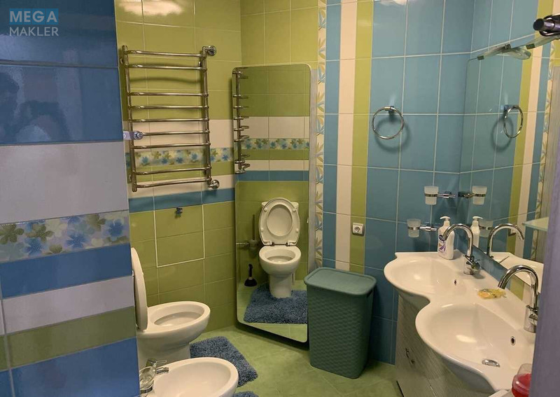 Продаж 2 кімнатної квартири (82/33/33), 22 пов. 25 пов. будинку, <a class="location-link" href="/kiev/" title="Недвижимость Київ">Київ</a>, <a class="location-link" href="/kiev/darnickij/" title="Недвижимость Дарницький район">Дарницький р-н</a>, Срібнокільська вул., 22 (изображение 15)