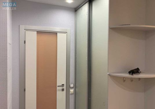 Продаж 2 кімнатної квартири (82/33/33), 22 пов. 25 пов. будинку, <a class="location-link" href="/kiev/" title="Недвижимость Київ">Київ</a>, <a class="location-link" href="/kiev/darnickij/" title="Недвижимость Дарницький район">Дарницький р-н</a>, Срібнокільська вул., 22 (изображение 16)