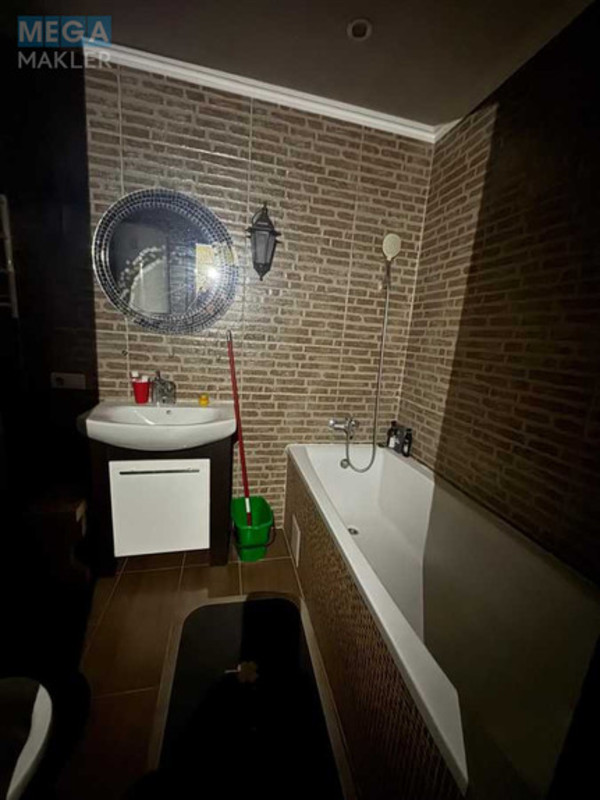 Оренда 3 кімнатної квартири, <a class="location-link" href="/kiev/" title="Недвижимость Київ">Київ</a>, <a class="location-link" href="/kiev/darnickij/" title="Недвижимость Дарницький район">Дарницький р-н</a>, Елизаветы Чавдар ул., 38 (изображение 9)