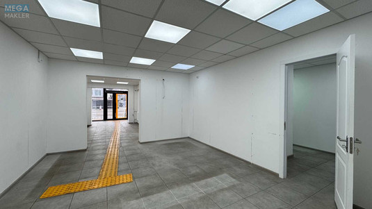 Оренда окремої будівлі/побудови, 64&nbsp;кв.м, <a class="location-link" href="/kiev/" title="Недвижимость Київ">Київ</a>, <a class="location-link" href="/kiev/kalininskij/" title="Недвижимость Калининский район">Калининский р-н</a>, Курнатовського вул., 11 (изображение 6)