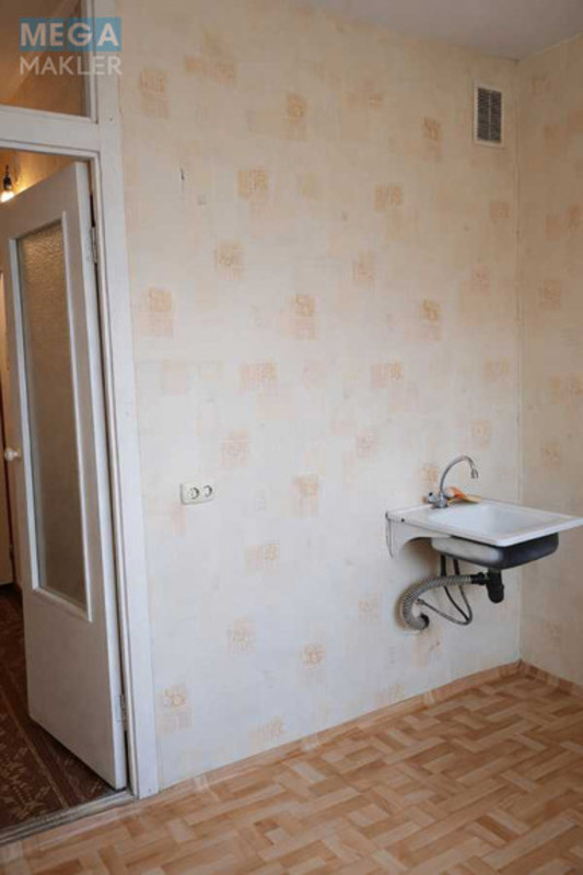 Продаж 3 кімнатної квартири (77/42/9), 11 пов. 16 пов. будинку, <a class="location-link" href="/kiev/" title="Недвижимость Київ">Київ</a>, <a class="location-link" href="/kiev/darnickij/" title="Недвижимость Дарницький район">Дарницький р-н</a>, Олександра Мишуги вул., 3 (изображение 4)