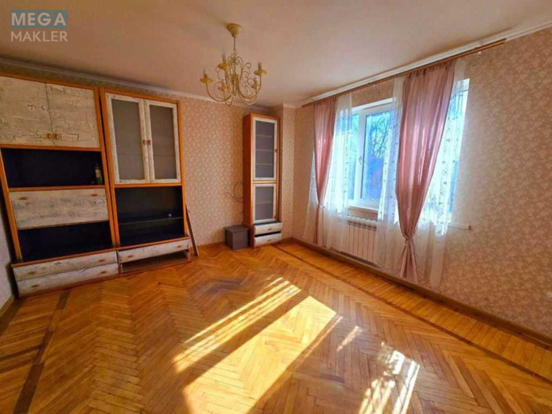 Продаж дома, 2&nbsp;поверху, 172&nbsp;кв.м, 6&nbsp;кімнат, ділянка 7&nbsp;соток, <a class="location-link" href="/kalinovka-pgt-kv/" title="Недвижимость Калинівка">Калинівка</a>, Залізнична, 38 (изображение 6)