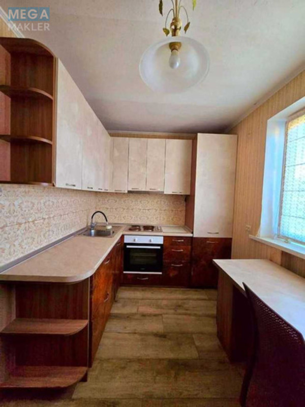 Продаж дома, 2&nbsp;поверху, 172&nbsp;кв.м, 6&nbsp;кімнат, ділянка 7&nbsp;соток, <a class="location-link" href="/kalinovka-pgt-kv/" title="Недвижимость Калинівка">Калинівка</a>, Залізнична, 38 (изображение 8)