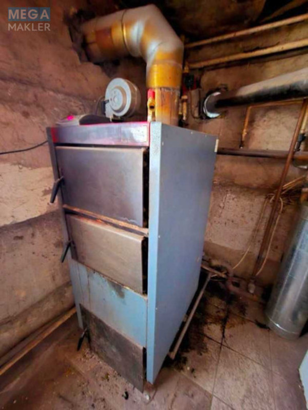 Продаж дома, 2&nbsp;поверху, 172&nbsp;кв.м, 6&nbsp;кімнат, ділянка 7&nbsp;соток, <a class="location-link" href="/kalinovka-pgt-kv/" title="Недвижимость Калинівка">Калинівка</a>, Залізнична, 38 (изображение 12)