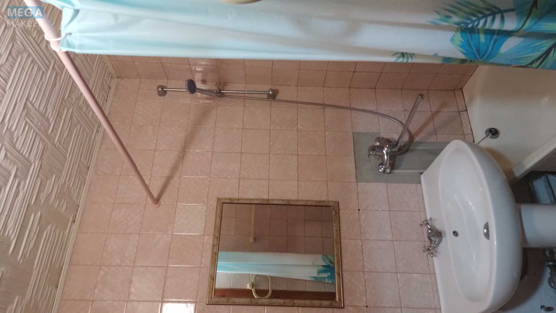 Оренда 1 кімнатної квартири, <a class="location-link" href="/kiev/" title="Недвижимость Київ">Київ</a>, <a class="location-link" href="/kiev/svyatoshinskij/" title="Недвижимость Святошинський район">Святошинський р-н</a>, Жолудєва вул., 3а (изображение 5)