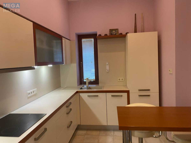 Продаж дома, 2&nbsp;поверху, 265&nbsp;кв.м, 5&nbsp;кімнат, ділянка 90&nbsp;соток, <a class="location-link" href="/procov/" title="Недвижимость Проців">Проців</a>, Дамба (изображение 10)