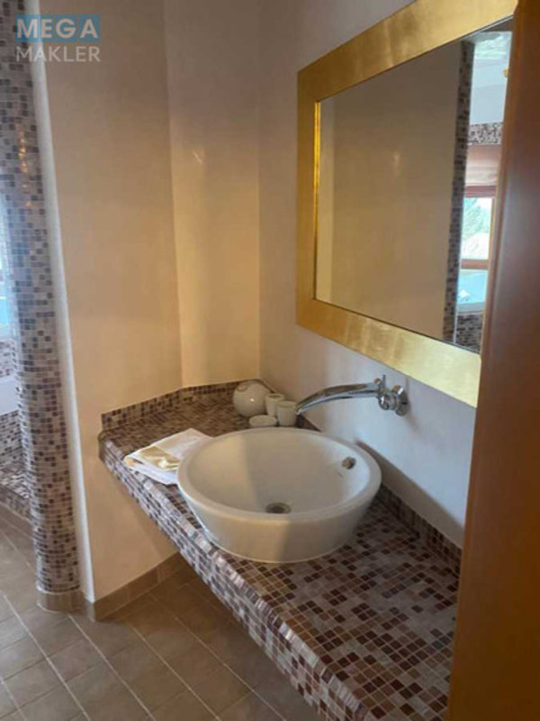 Продаж дома, 2&nbsp;поверху, 265&nbsp;кв.м, 5&nbsp;кімнат, ділянка 90&nbsp;соток, <a class="location-link" href="/procov/" title="Недвижимость Проців">Проців</a>, Дамба (изображение 13)