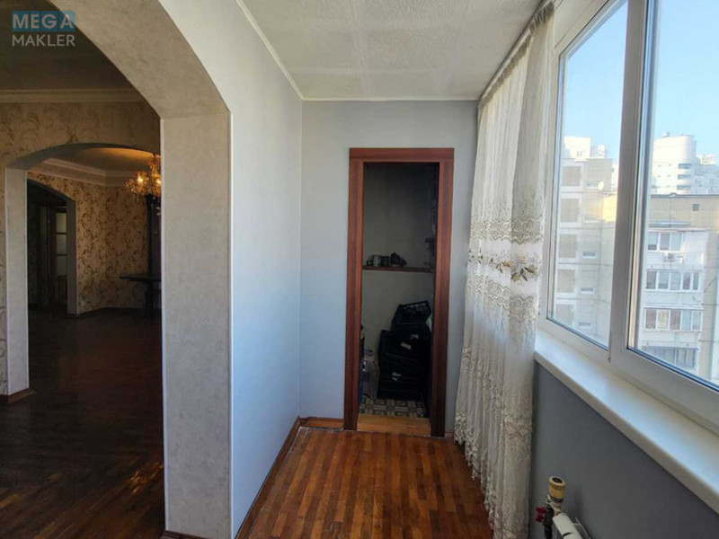 Продаж 3 кімнатної квартири (98/70/10), 10 пов. 10 пов. будинку, <a class="location-link" href="/kiev/" title="Недвижимость Київ">Київ</a>, <a class="location-link" href="/kiev/darnickij/" title="Недвижимость Дарницький район">Дарницький р-н</a>, Бориса Гмирі вул., 5 (изображение 14)