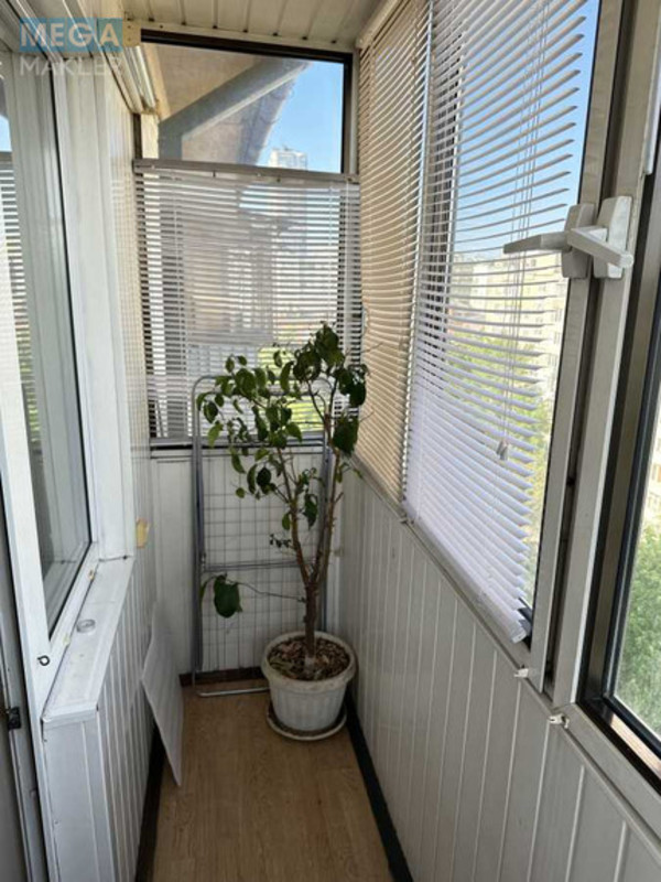 Продаж 3 кімнатної квартири (59/40/8), 9 пов. 9 пов. будинку, <a class="location-link" href="/kiev/" title="Недвижимость Київ">Київ</a>, <a class="location-link" href="/kiev/shevchenkovskij/" title="Недвижимость Шевченківський район">Шевченківський р-н</a>, Борщагівська вул., 4 (изображение 21)