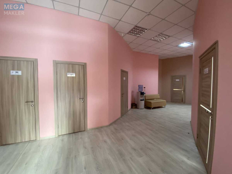 Оренда окремої будівлі/побудови, 153&nbsp;кв.м, <a class="location-link" href="/kiev/" title="Недвижимость Київ">Київ</a>, <a class="location-link" href="/kiev/darnickij/" title="Недвижимость Дарницький район">Дарницький р-н</a>, Срібнокільська вул., 12 (изображение 3)