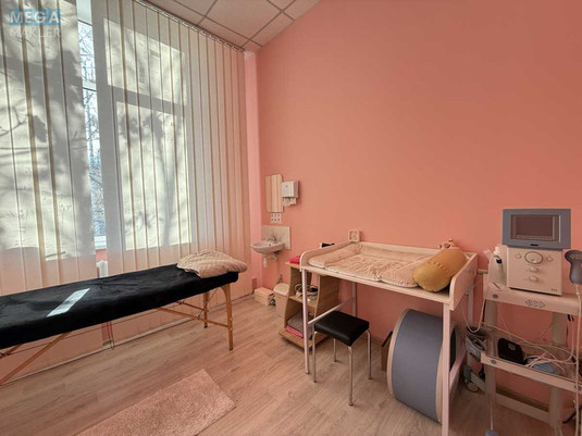 Оренда окремої будівлі/побудови, 153&nbsp;кв.м, <a class="location-link" href="/kiev/" title="Недвижимость Київ">Київ</a>, <a class="location-link" href="/kiev/darnickij/" title="Недвижимость Дарницький район">Дарницький р-н</a>, Срібнокільська вул., 12 (изображение 6)