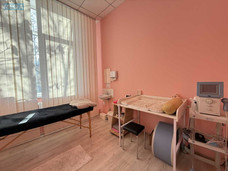 Оренда окремої будівлі/побудови, 153&nbsp;кв.м, <a class="location-link" href="/kiev/" title="Недвижимость Київ">Київ</a>, <a class="location-link" href="/kiev/darnickij/" title="Недвижимость Дарницький район">Дарницький р-н</a>, Срібнокільська вул., 12 (изображение 6)