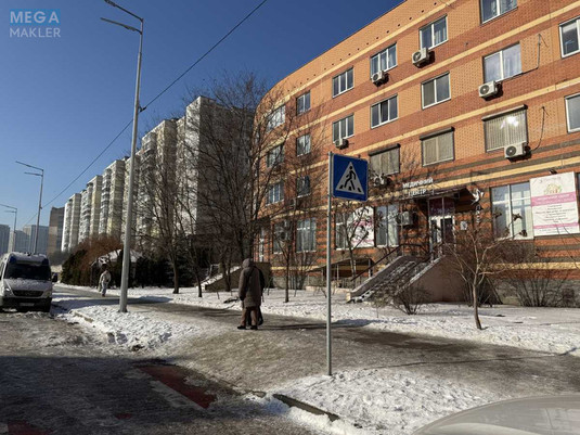 Оренда окремої будівлі/побудови, 153&nbsp;кв.м, <a class="location-link" href="/kiev/" title="Недвижимость Київ">Київ</a>, <a class="location-link" href="/kiev/darnickij/" title="Недвижимость Дарницький район">Дарницький р-н</a>, Срібнокільська вул., 12 (изображение 11)