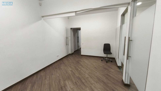 Оренда комерційної нерухомості, 53&nbsp;кв.м, <a class="location-link" href="/lviv/" title="Недвижимость Львів">Львів</a>, <a class="location-link" href="/lviv/lychakovskij/" title="Недвижимость Личаківський район">Личаківський р-н</a>, Некрасова , 5А (изображение 7)
