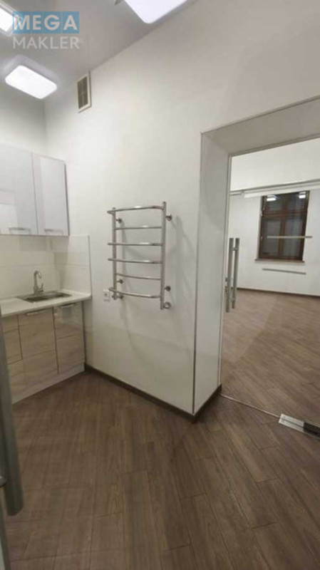 Оренда комерційної нерухомості, 53&nbsp;кв.м, <a class="location-link" href="/lviv/" title="Недвижимость Львів">Львів</a>, <a class="location-link" href="/lviv/lychakovskij/" title="Недвижимость Личаківський район">Личаківський р-н</a>, Некрасова , 5А (изображение 9)