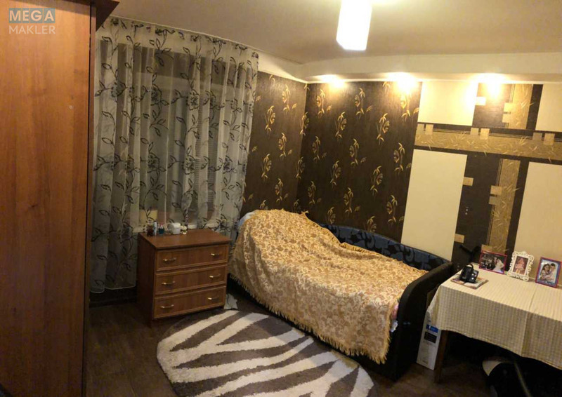 Продаж 2 кімнатної квартири (46/28/8), 1 пов. 5 пов. будинку, <a class="location-link" href="/kiev/" title="Недвижимость Київ">Київ</a>, <a class="location-link" href="/kiev/obolonskij/" title="Недвижимость Оболонський район">Оболонський р-н</a>, Автозаводская ул., 89 (изображение 4)