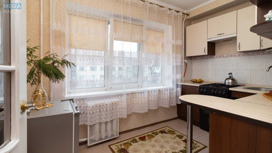 Продаж 2 кімнатної квартири (45,5/30/7,5), 4 пов. 5 пов. будинку, <a class="location-link" href="/kiev/" title="Недвижимость Київ">Київ</a>, <a class="location-link" href="/kiev/dneprovskij/" title="Недвижимость Дніпровський район">Дніпровський р-н</a>, Дарницький бульв., 17 (изображение 6)