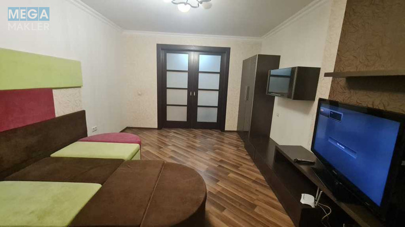 Оренда 3 кімнатної квартири, <a class="location-link" href="/kiev/" title="Недвижимость Київ">Київ</a>, <a class="location-link" href="/kiev/svyatoshinskij/" title="Недвижимость Святошинський район">Святошинський р-н</a>, Святошинская пл., 1 (изображение 2)