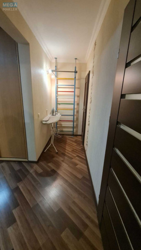 Оренда 3 кімнатної квартири, <a class="location-link" href="/kiev/" title="Недвижимость Київ">Київ</a>, <a class="location-link" href="/kiev/svyatoshinskij/" title="Недвижимость Святошинський район">Святошинський р-н</a>, Святошинская пл., 1 (изображение 8)